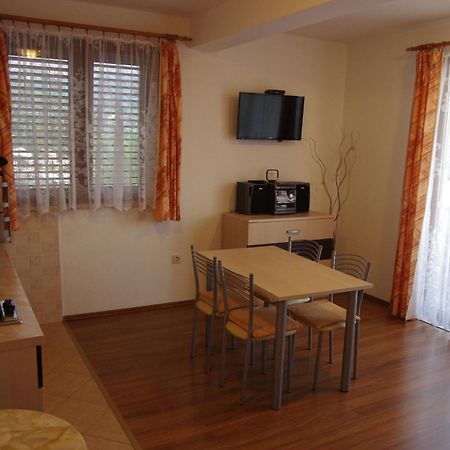 Apartments With A Parking Space Igrane, Makarska - 13535 部屋 写真