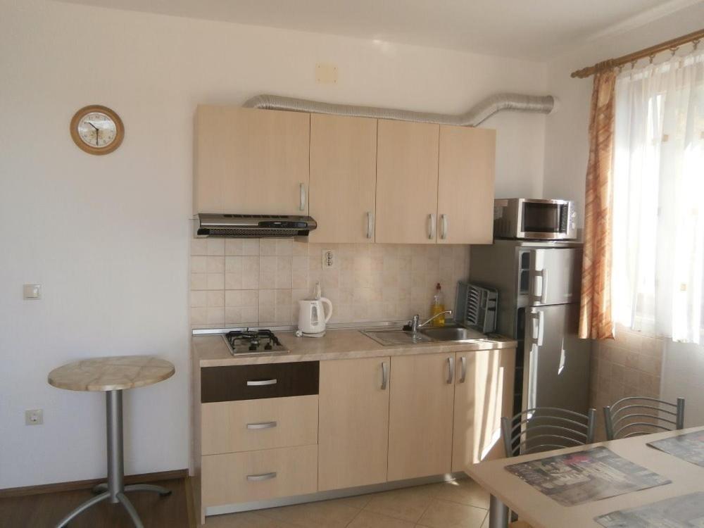 Apartments With A Parking Space Igrane, Makarska - 13535 エクステリア 写真