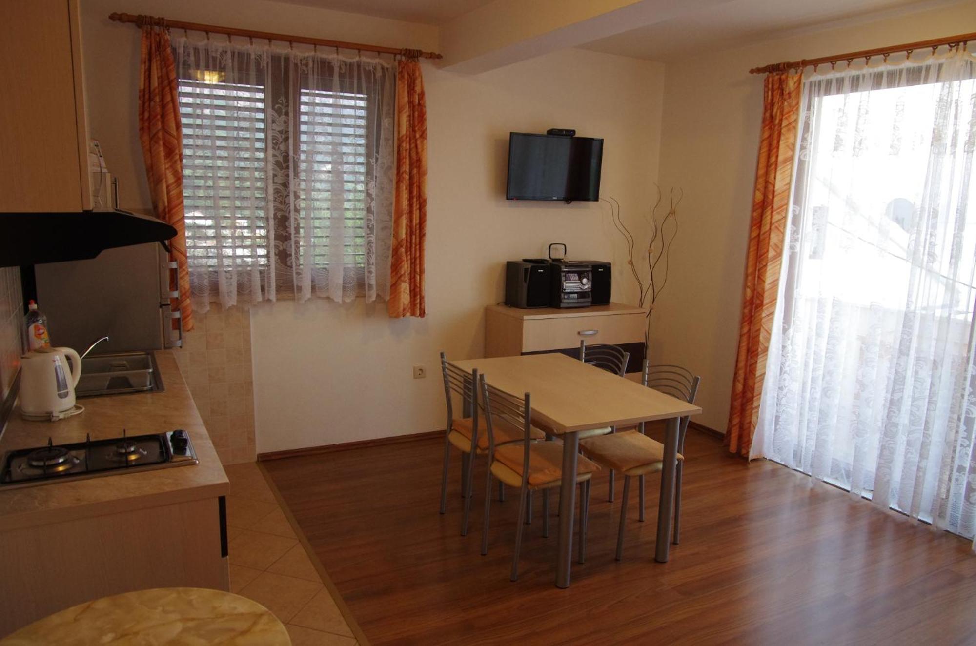 Apartments With A Parking Space Igrane, Makarska - 13535 部屋 写真